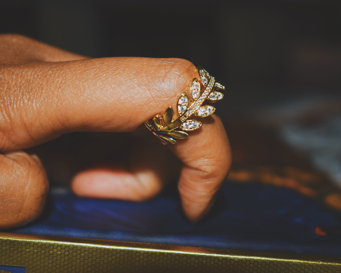 Adjustable Gold Ring With Rhinestone
