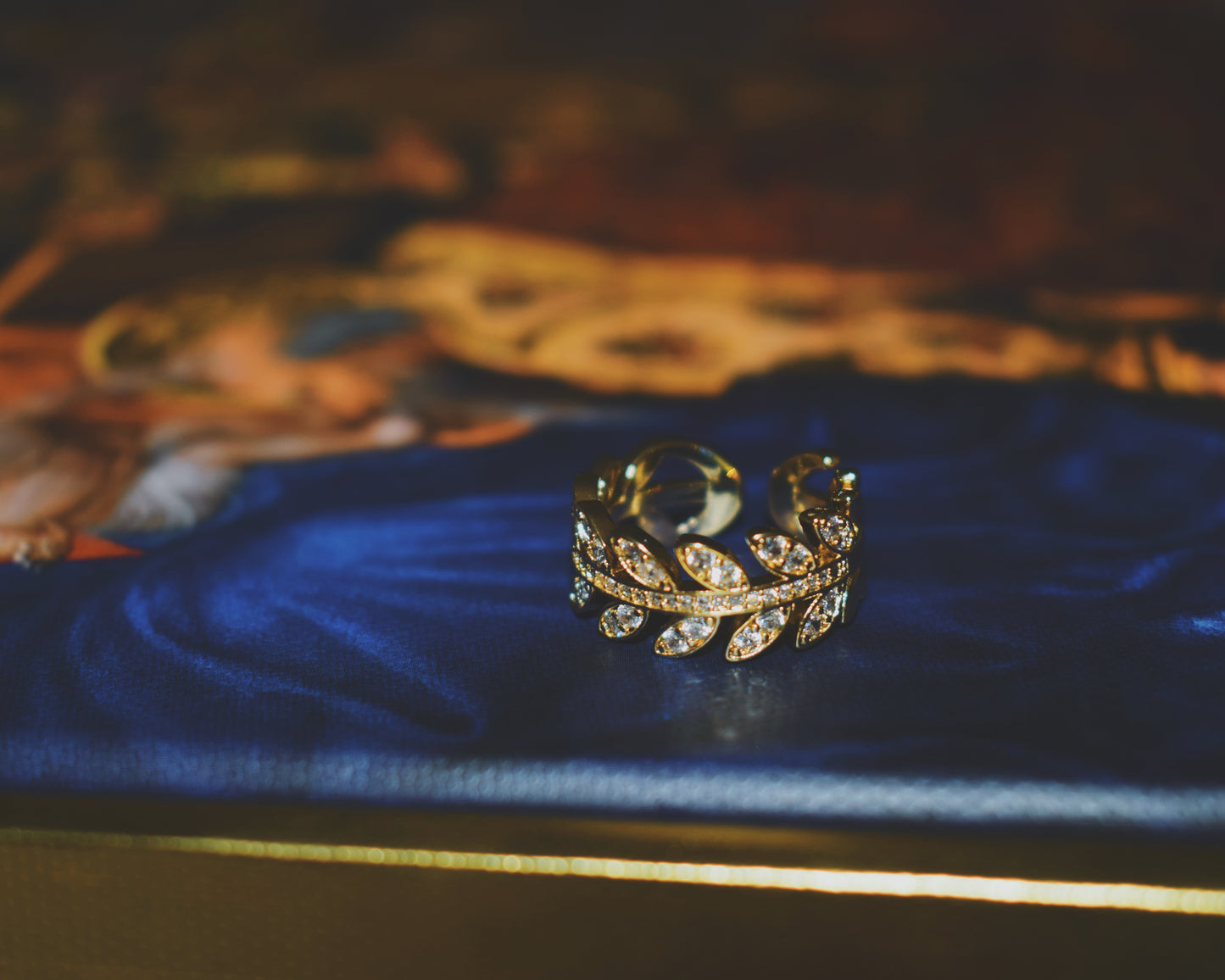 Adjustable Gold Ring With Rhinestone