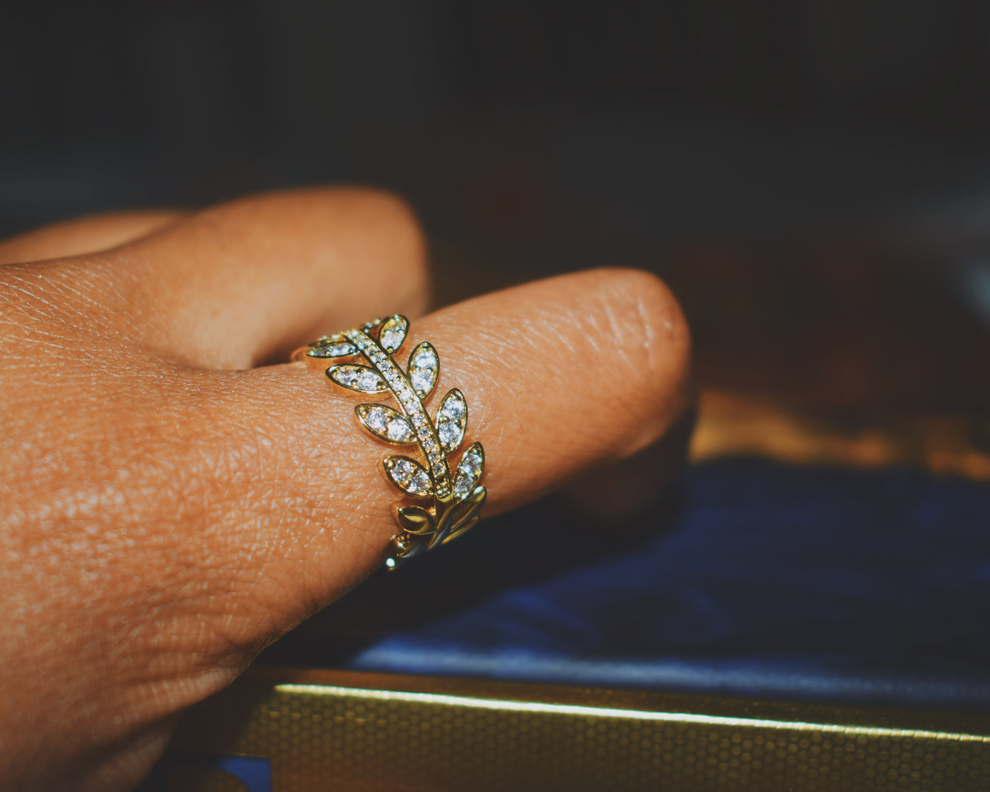 Adjustable Gold Ring With Rhinestone